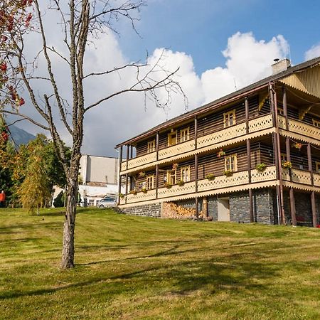 בית הארחה Vysoké Tatry 	Svajciarsky Dom מראה חיצוני תמונה