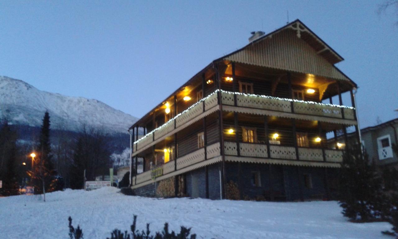בית הארחה Vysoké Tatry 	Svajciarsky Dom מראה חיצוני תמונה