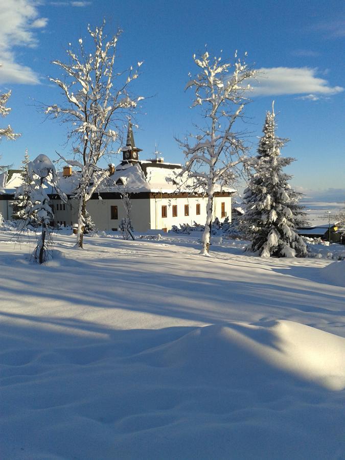 בית הארחה Vysoké Tatry 	Svajciarsky Dom מראה חיצוני תמונה