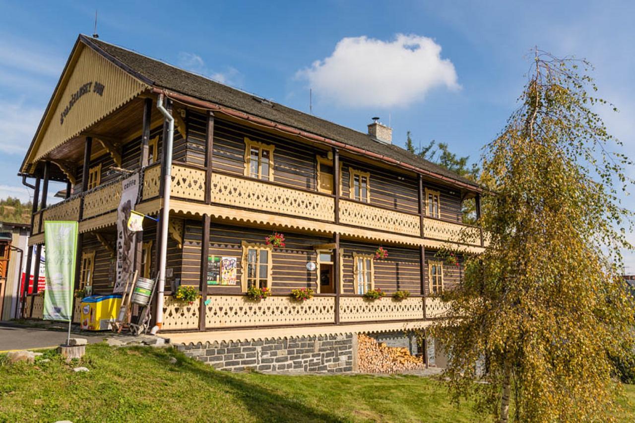 בית הארחה Vysoké Tatry 	Svajciarsky Dom מראה חיצוני תמונה